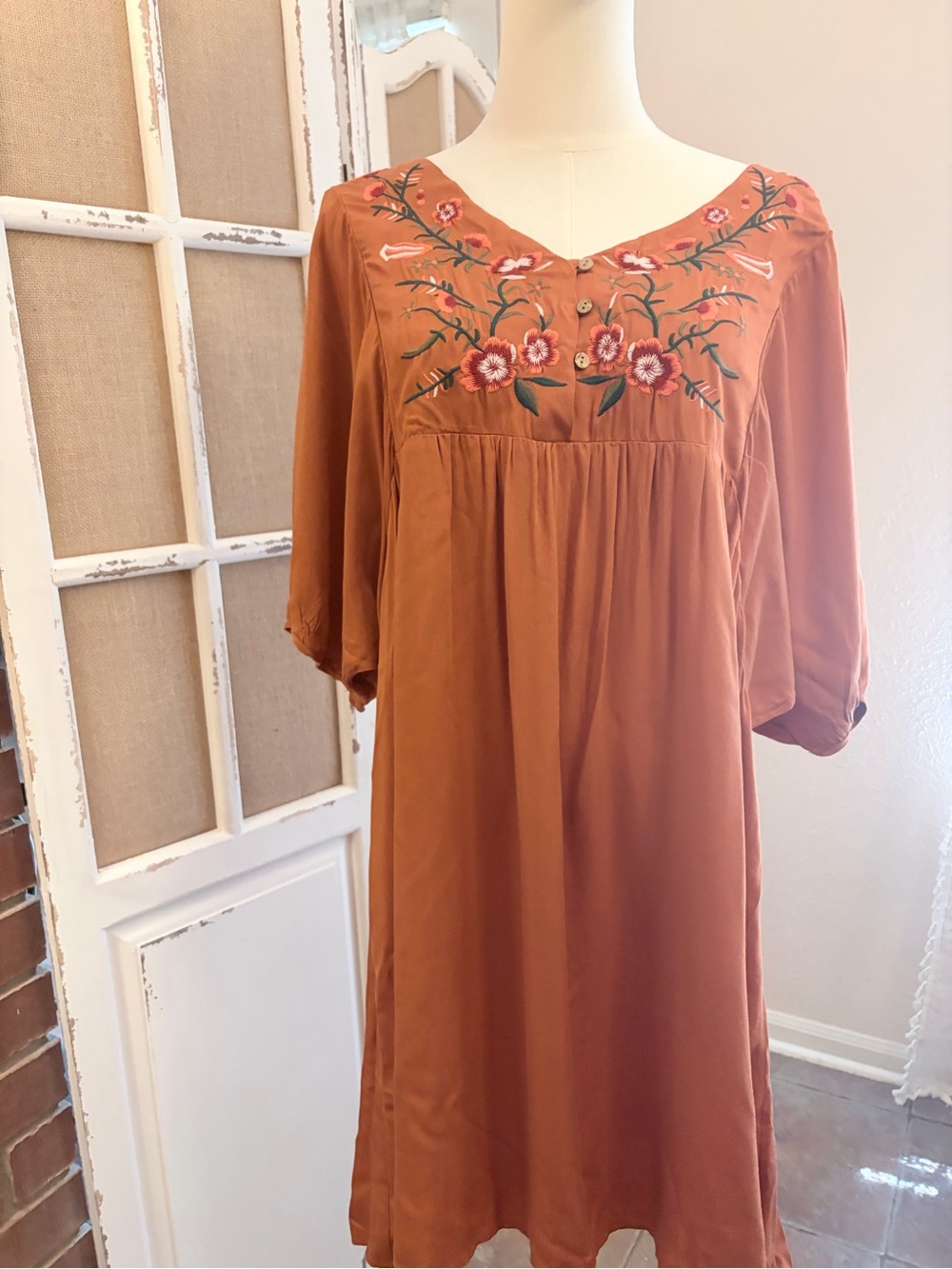Hayden Los Angeles NWT Rust Embroidered Floral Boho Midi Dress Large